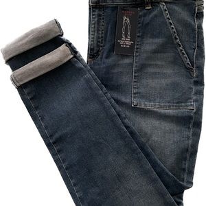 CHAPS MADDEN SLIM LEG JEAN / NWT